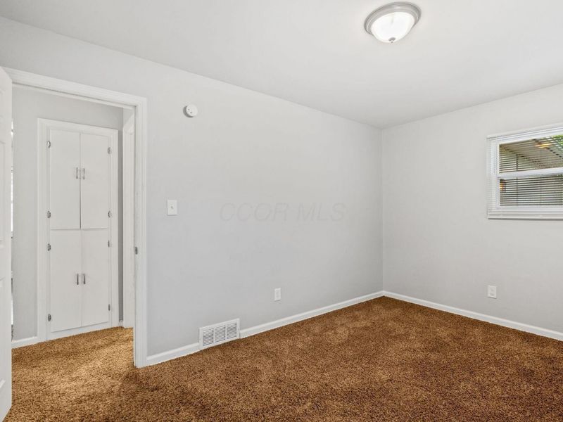 909 Hillery Road , Columbus, OH 43229 Photo 24