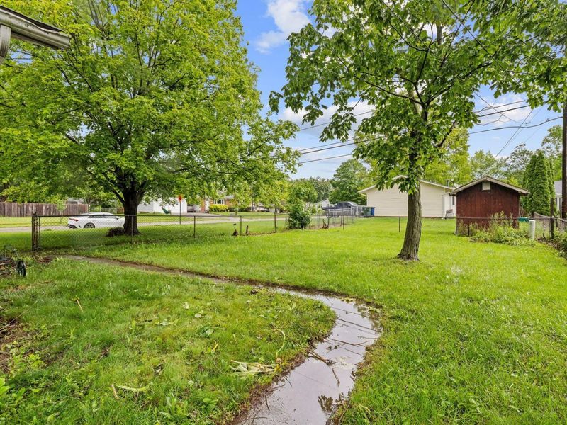 909 Hillery Road , Columbus, OH 43229 Photo 37