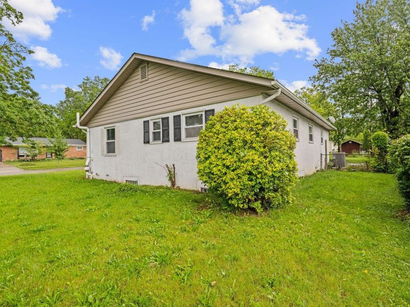 909 Hillery Road , Columbus, OH 43229 Photo 40