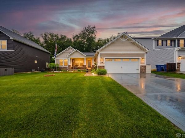 3165 White Ash Drive, Tipp City, OH 45371