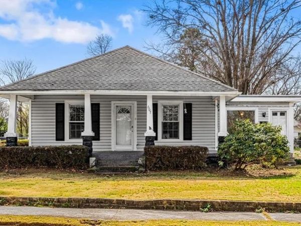 607 Thomas Street , Reidsville, NC 27320