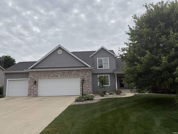 10062 Heather Brooke Drive, Osceola, IN 46561