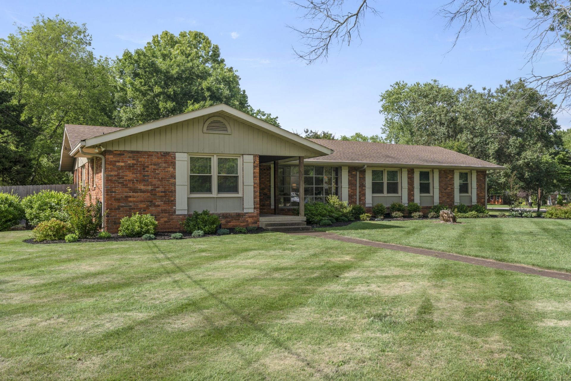 911 Whitehall Rd , Murfreesboro, TN 37130 Main Photo