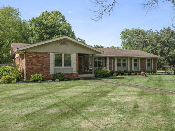 911 Whitehall Rd , Murfreesboro, TN 37130