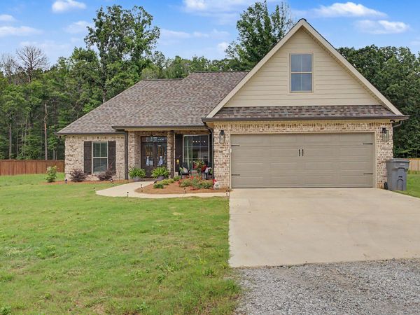325 Foxfire, Starkville, MS 39759