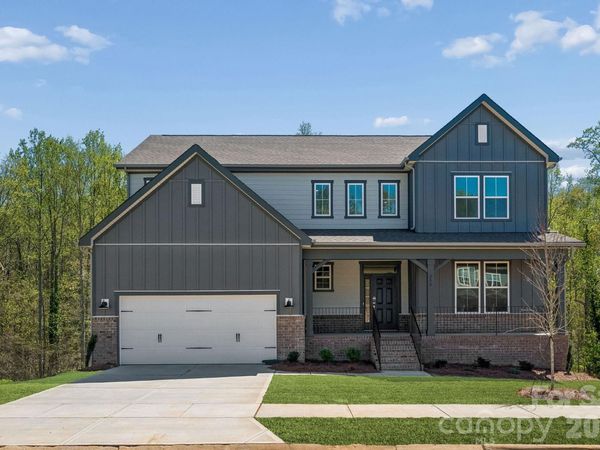 208 E Warfield Drive, Mooresville, NC 28115