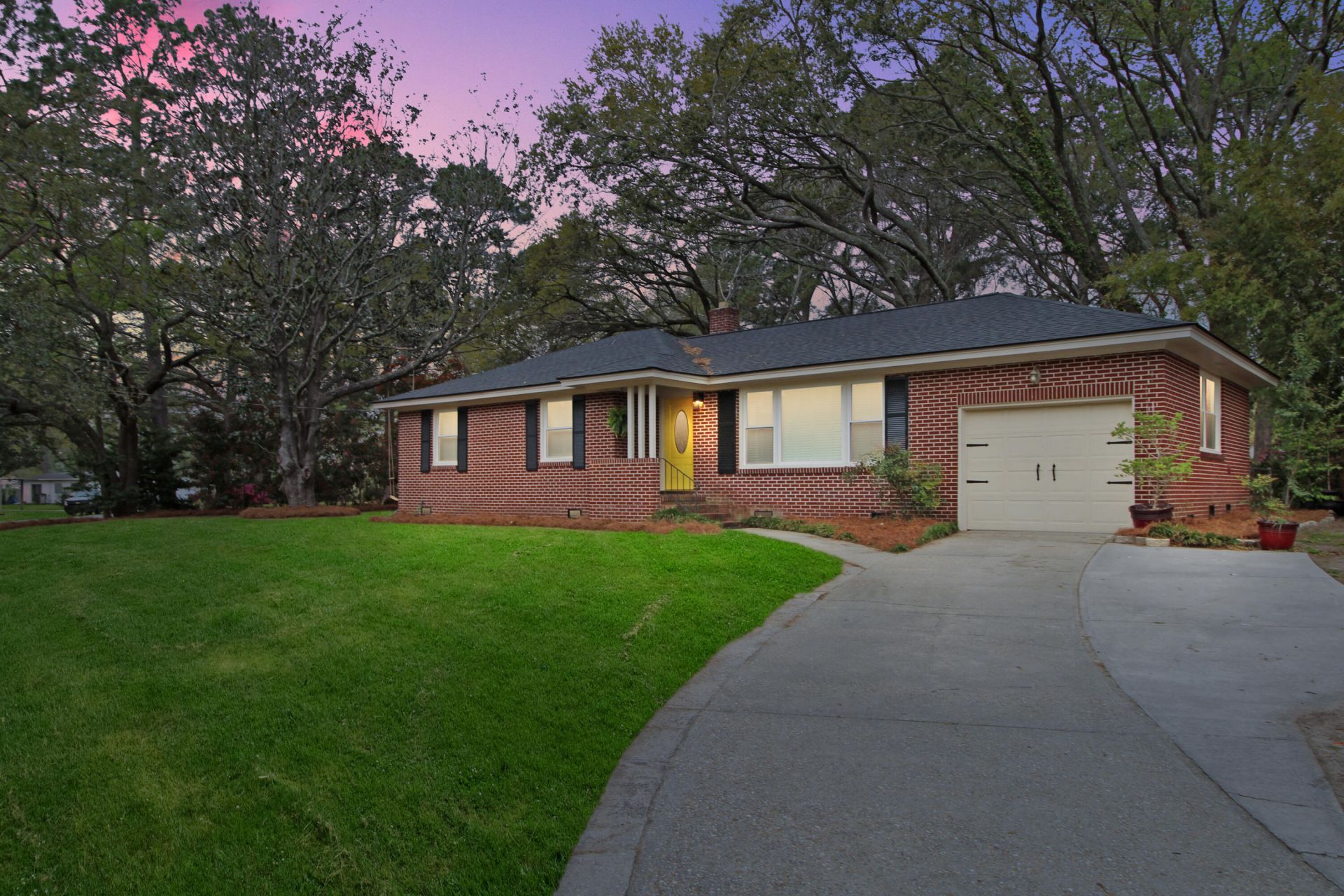 353 Wedgewood Street Photo 31