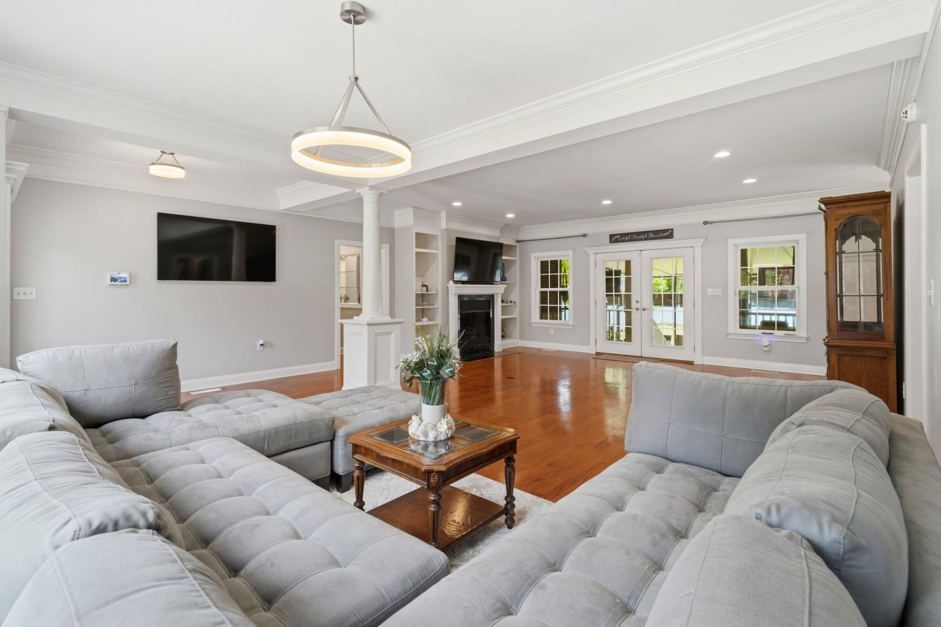 1421 Shoreline Dr. Photo 5