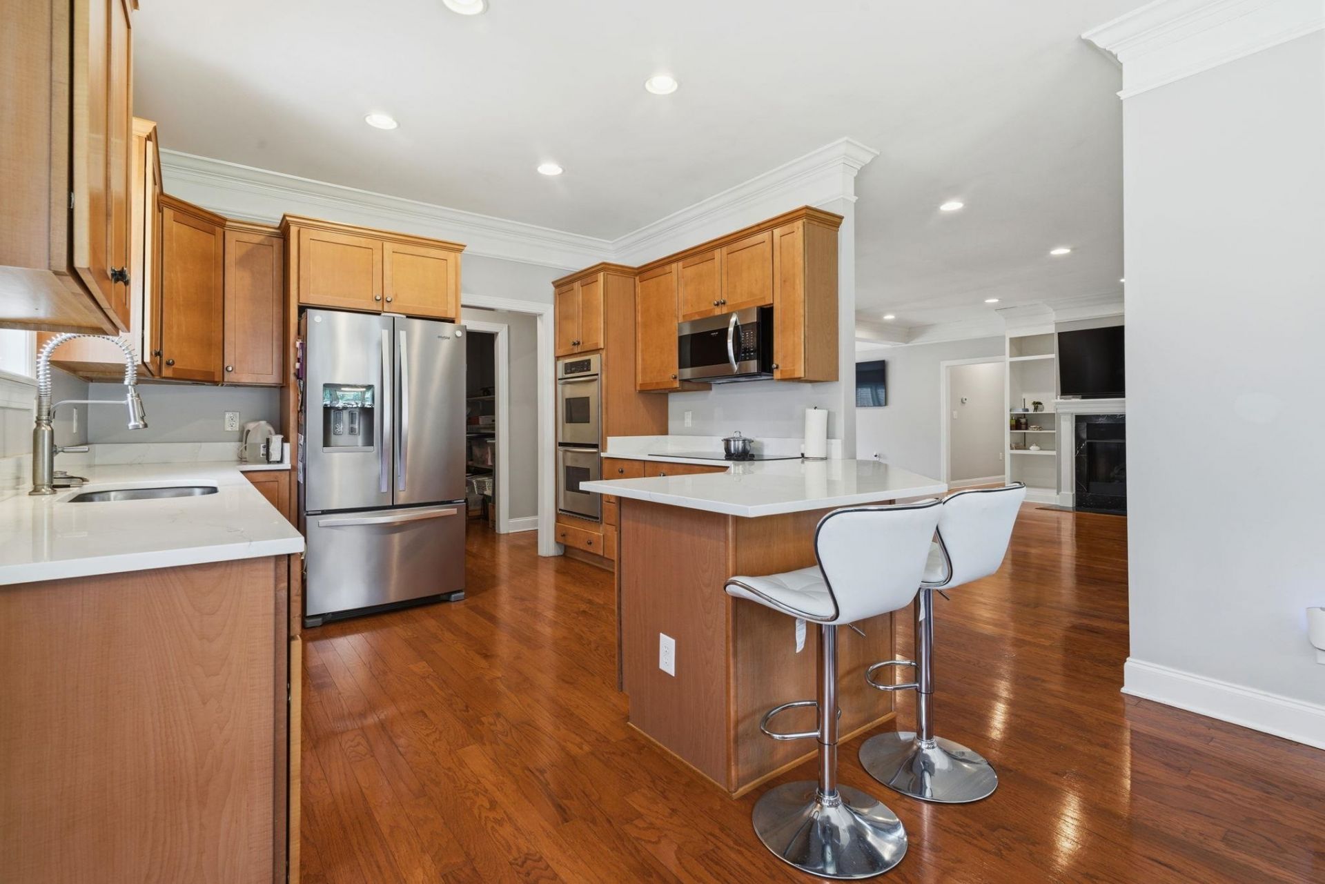1421 Shoreline Dr. Photo 8