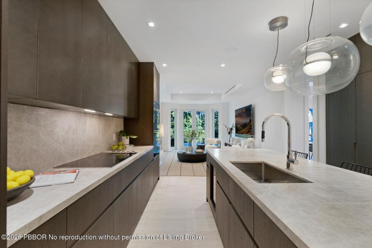 2219 Ibis Isle Road E, Palm Beach, FL 33480 Photo
