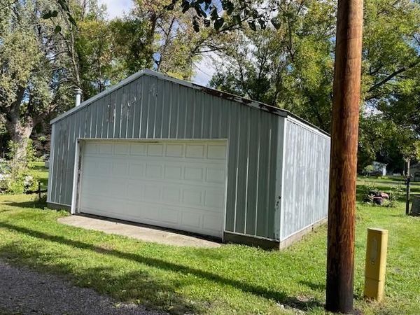 7xx E 4th Avenue E, Wood Lake, MN 56297