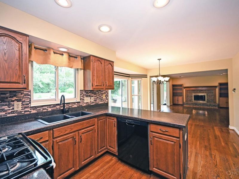 7664 Hampton Place Lane, Cincinnati, OH 45244 Photo 13