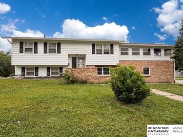 1418 Fairfax Road , Bellevue, NE 68005