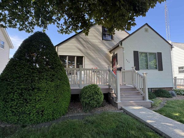 505 1st Avenue, Ackley, IA 50601