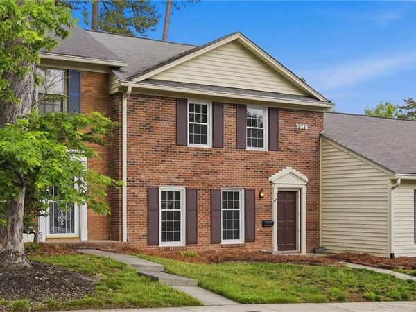 3949 Valley Court , Unit E, Winston-Salem, NC 27106