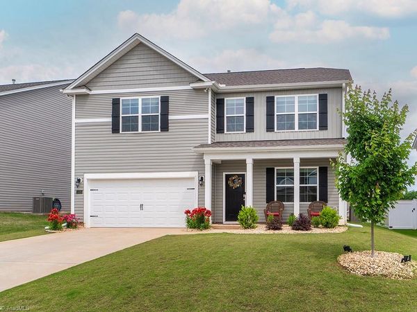 1428 Carisbrooke Drive , Mebane, NC 27302