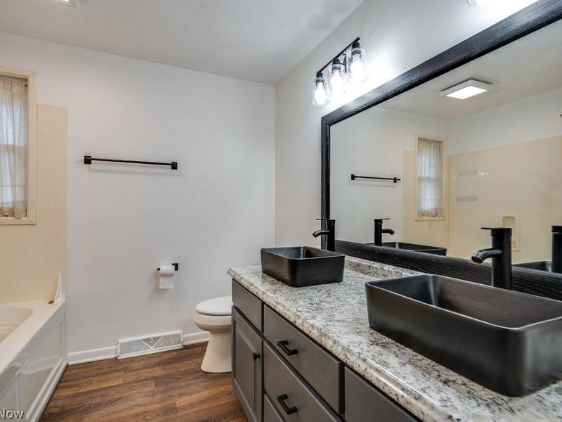 1704 Plymouth Knoll Avenue NW, Massillon, OH 44646 Photo 4