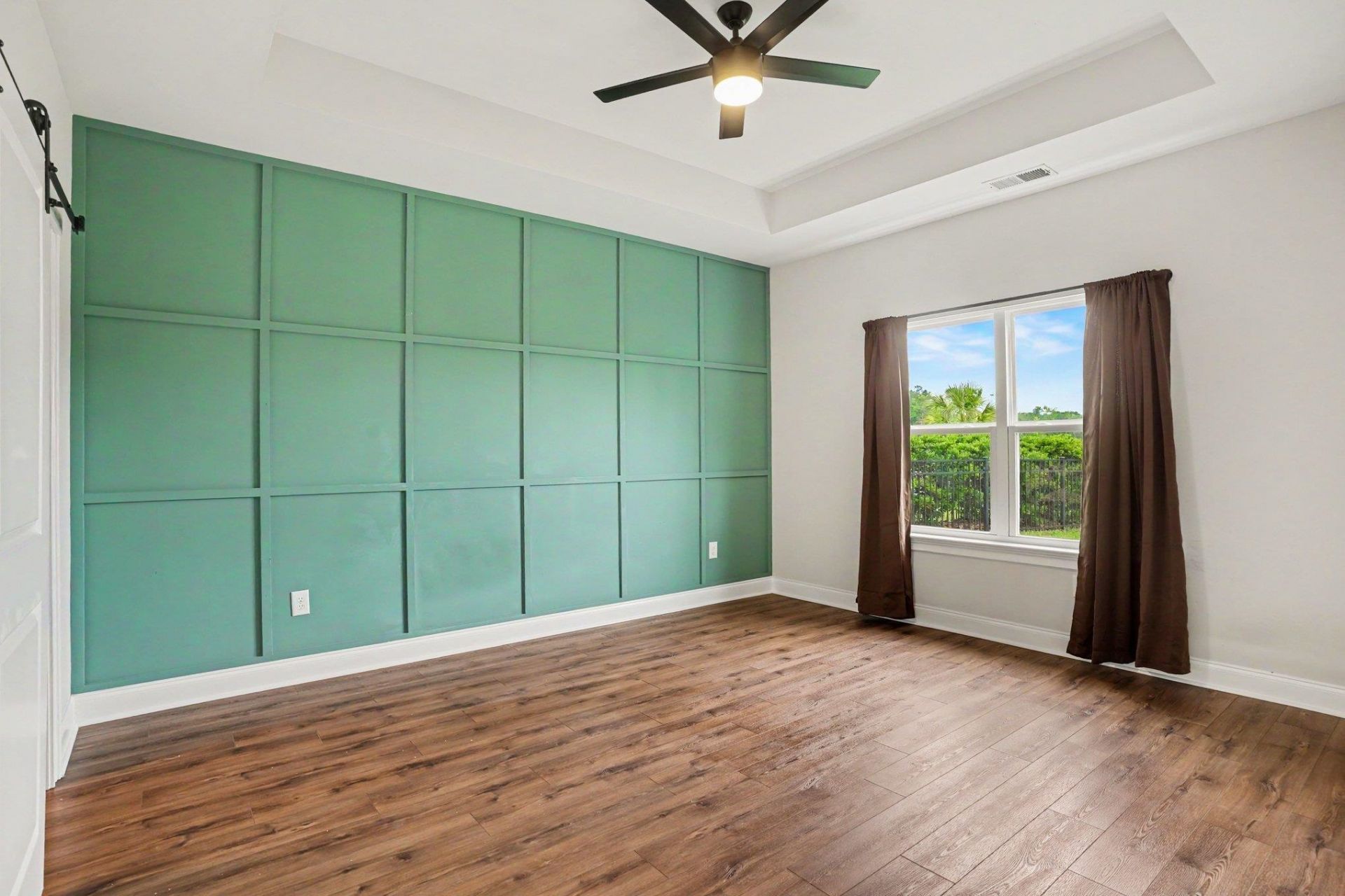663 Belmont Dr. Photo 15