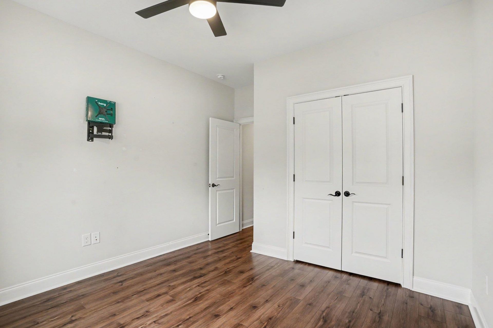 663 Belmont Dr. Photo 16