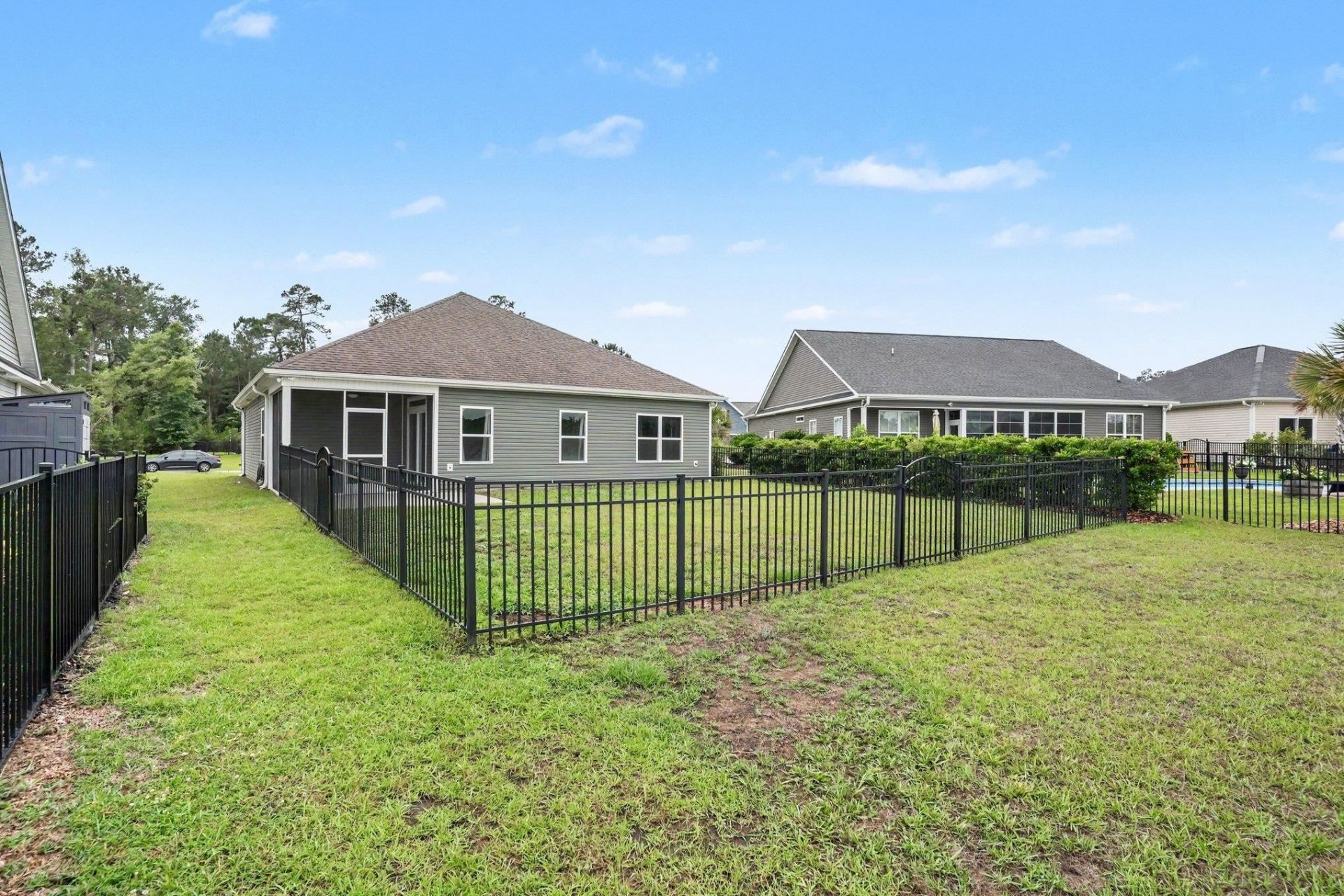 663 Belmont Dr. Photo 29