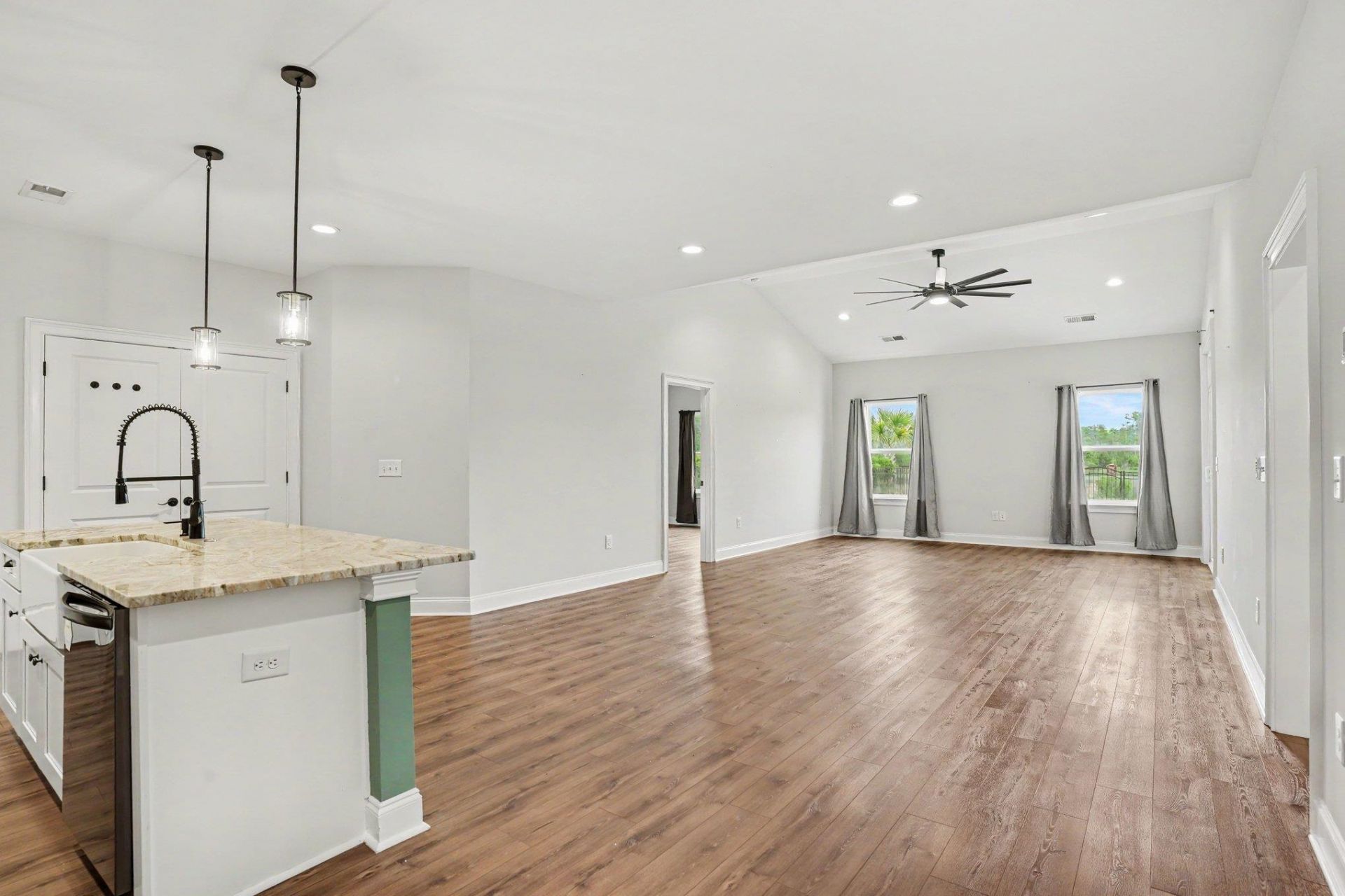 663 Belmont Dr. Photo 9