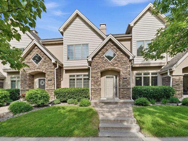 635 Willoughby Way W, Minnetonka, MN 55305