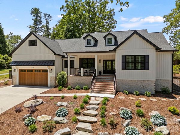 710 Knollwood Drive , Hendersonville, NC 28791