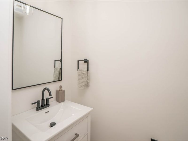 3648 Mulberry Street NW, Uniontown, OH 44685 Photo 18
