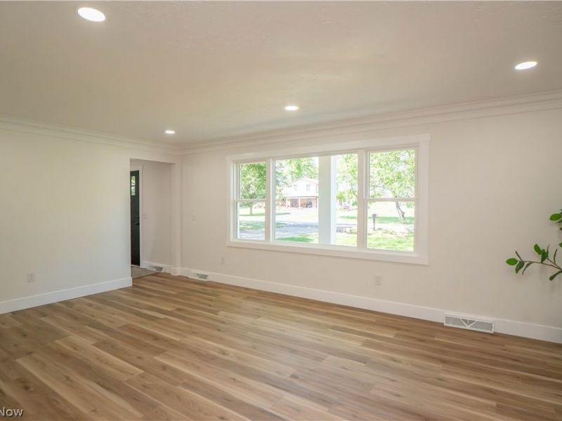 3648 Mulberry Street NW, Uniontown, OH 44685 Photo 3