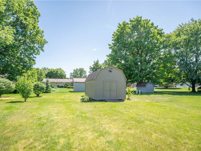 3648 Mulberry Street NW, Uniontown, OH 44685 Photo 41
