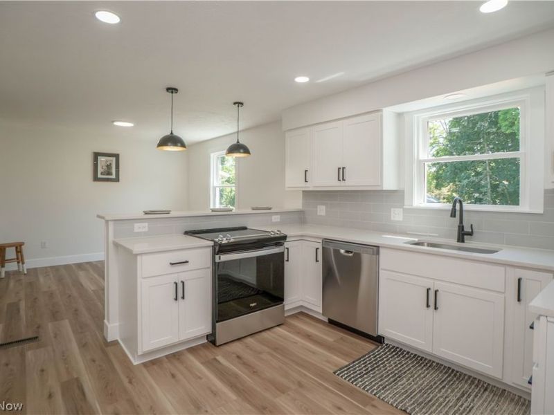 3648 Mulberry Street NW, Uniontown, OH 44685 Photo 9