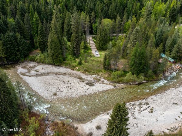 10267 Upper Pack River Rd , Sandpoint, ID 83864