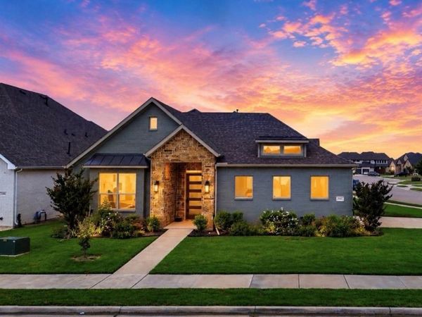 2402 Amesbury Drive, Midlothian, TX 76065
