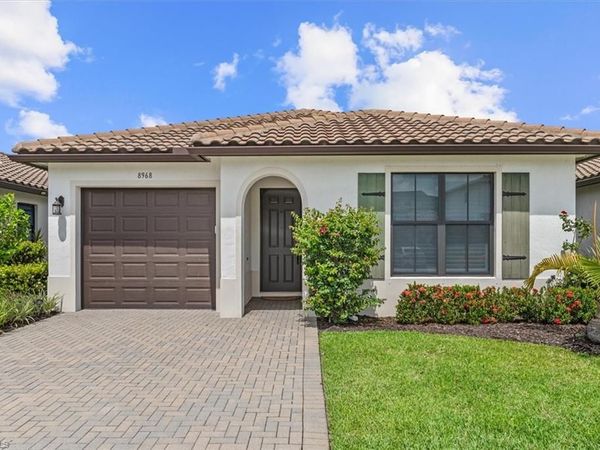8968 Madrid CIR , NAPLES, FL 34104
