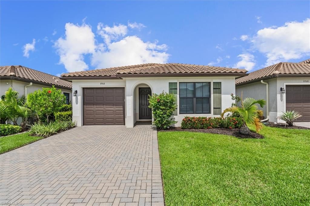8968 Madrid Cir , Naples, FL 34104 Photo