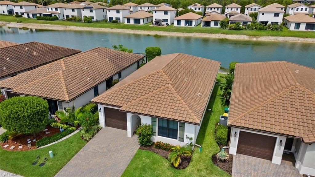 8968 Madrid Cir , Naples, FL 34104 Photo