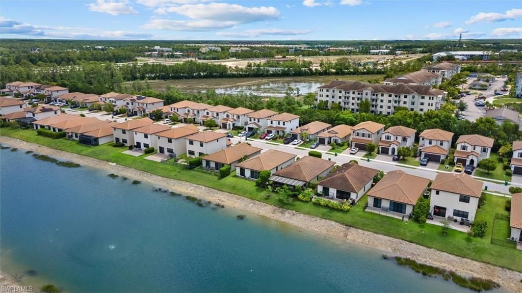 8968 Madrid Cir , Naples, FL 34104 Photo