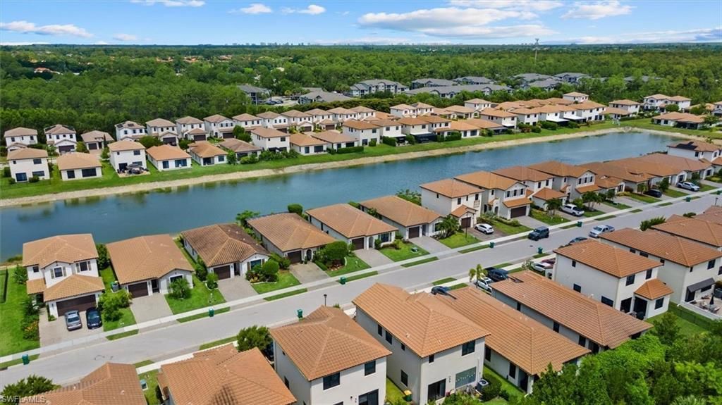 8968 Madrid Cir , Naples, FL 34104 Photo