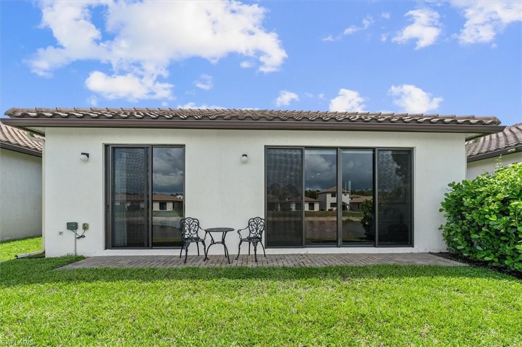 8968 Madrid Cir , Naples, FL 34104 Photo