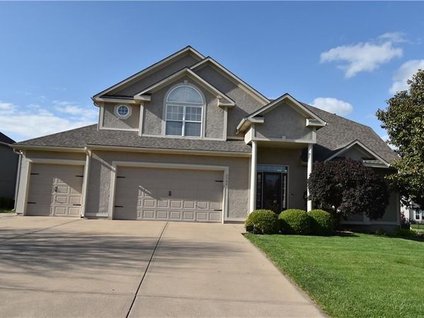 2500 SW Kristin Drive, Lee's Summit, MO 64082