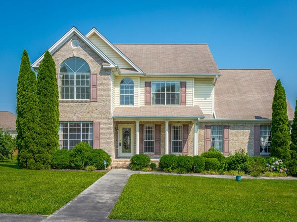 8275 Stillwater Circle, Ooltewah, TN 37363