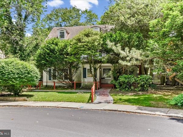 4 E LODGES LANE , BALA CYNWYD, PA 19004