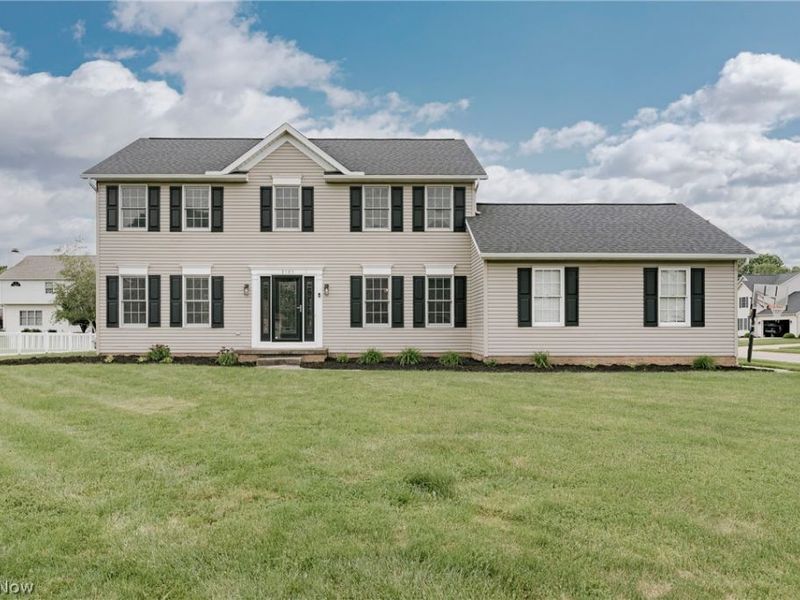 3790 Piperglen Avenue NW, Massillon, OH 44646 Photo 1
