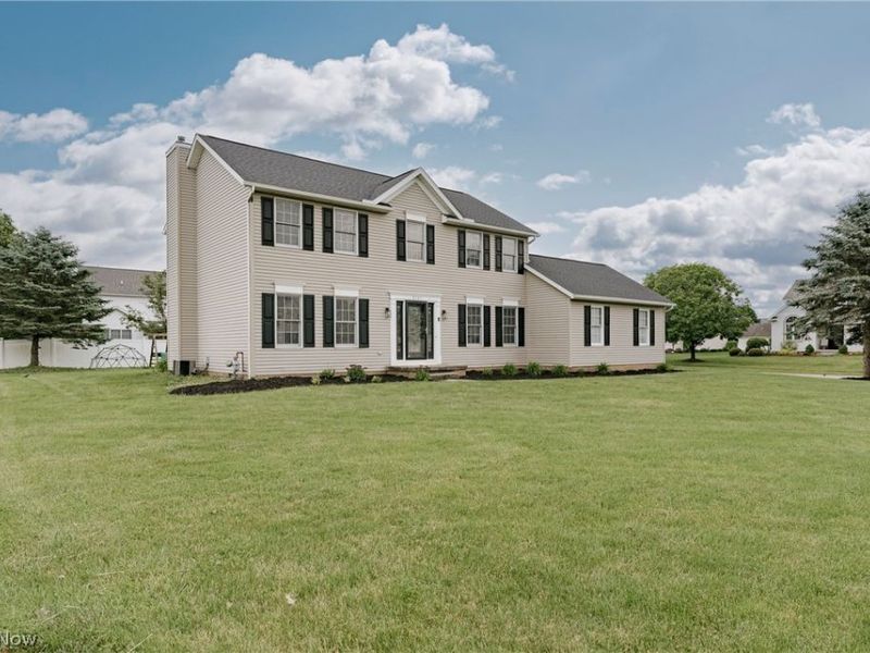 3790 Piperglen Avenue NW, Massillon, OH 44646 Photo 2