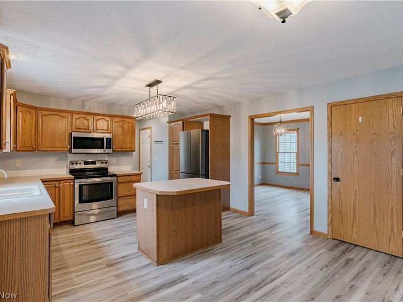 3790 Piperglen Avenue NW, Massillon, OH 44646 Photo 6
