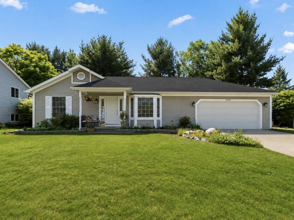 2657 Leffingwell Avenue NE, Grand Rapids, MI 49525