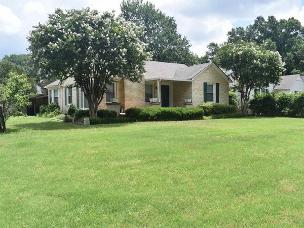 386 N HIGHLAND ST N, Memphis, TN 38122