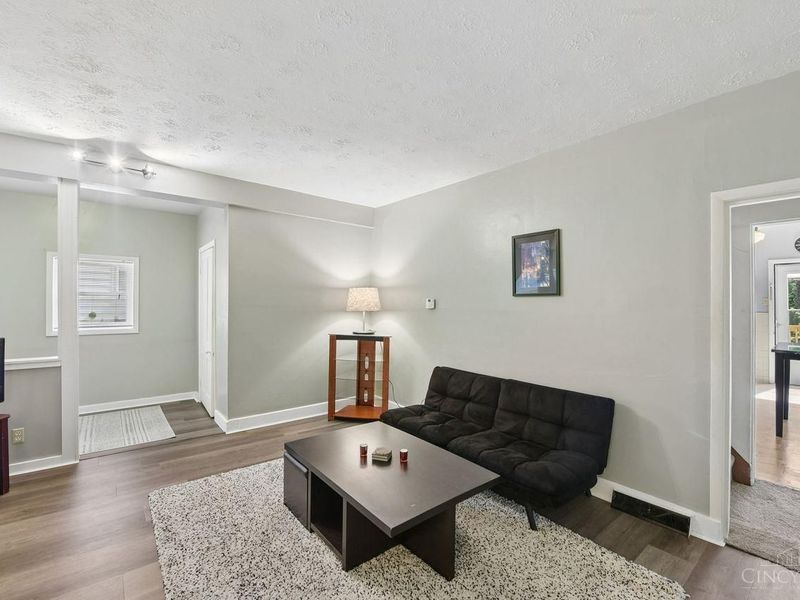 738 Enright Avenue, Cincinnati, OH 45205 Photo 8