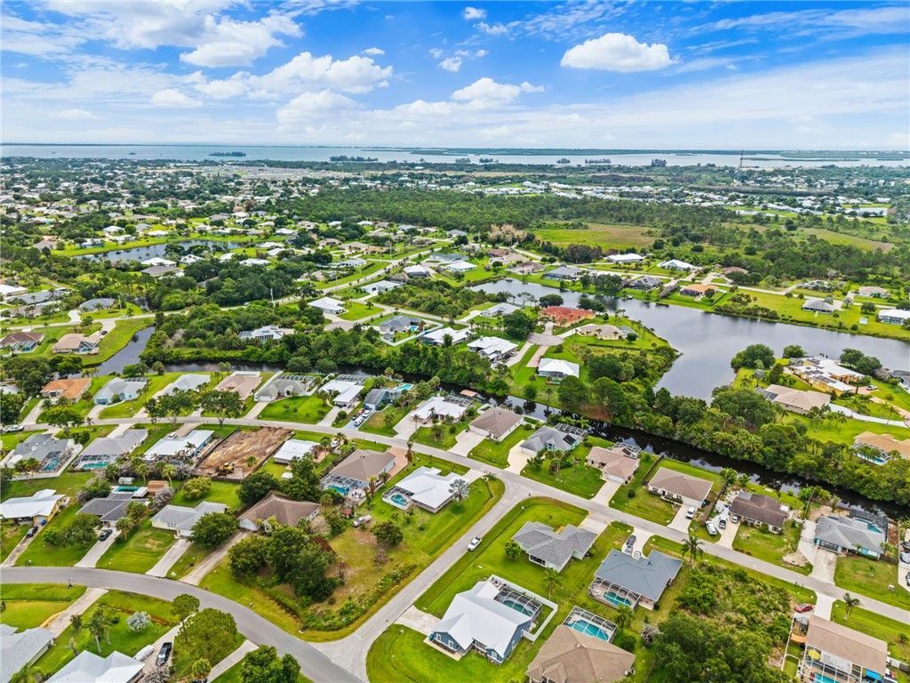 858 George Street, Sebastian, FL 32958 Photo