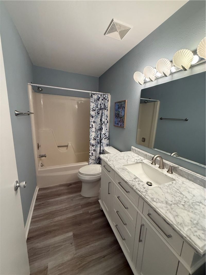 99 Spring Lake Drive, Unit 101, Vero Beach, FL 32962 Photo